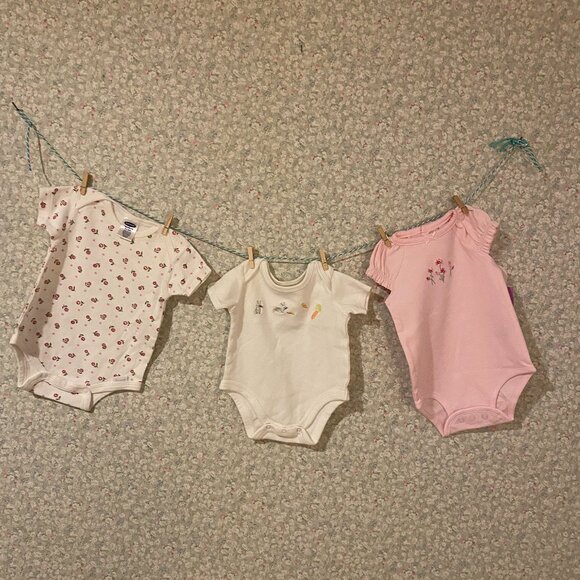 onesies - Picture 1 of 4